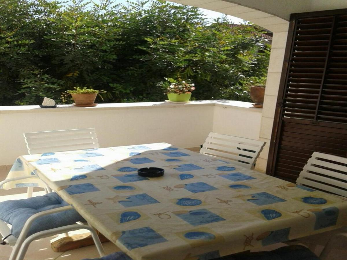 Apartments Magda Supetar Exterior photo